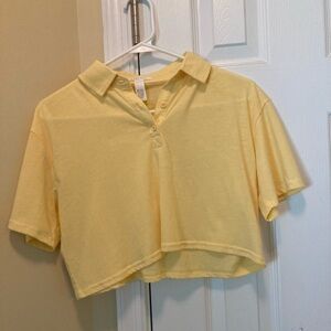 yellow cropped collar tee